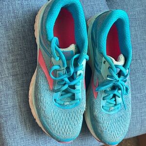 Brooks Turquoise and Pink Athletic Shoes